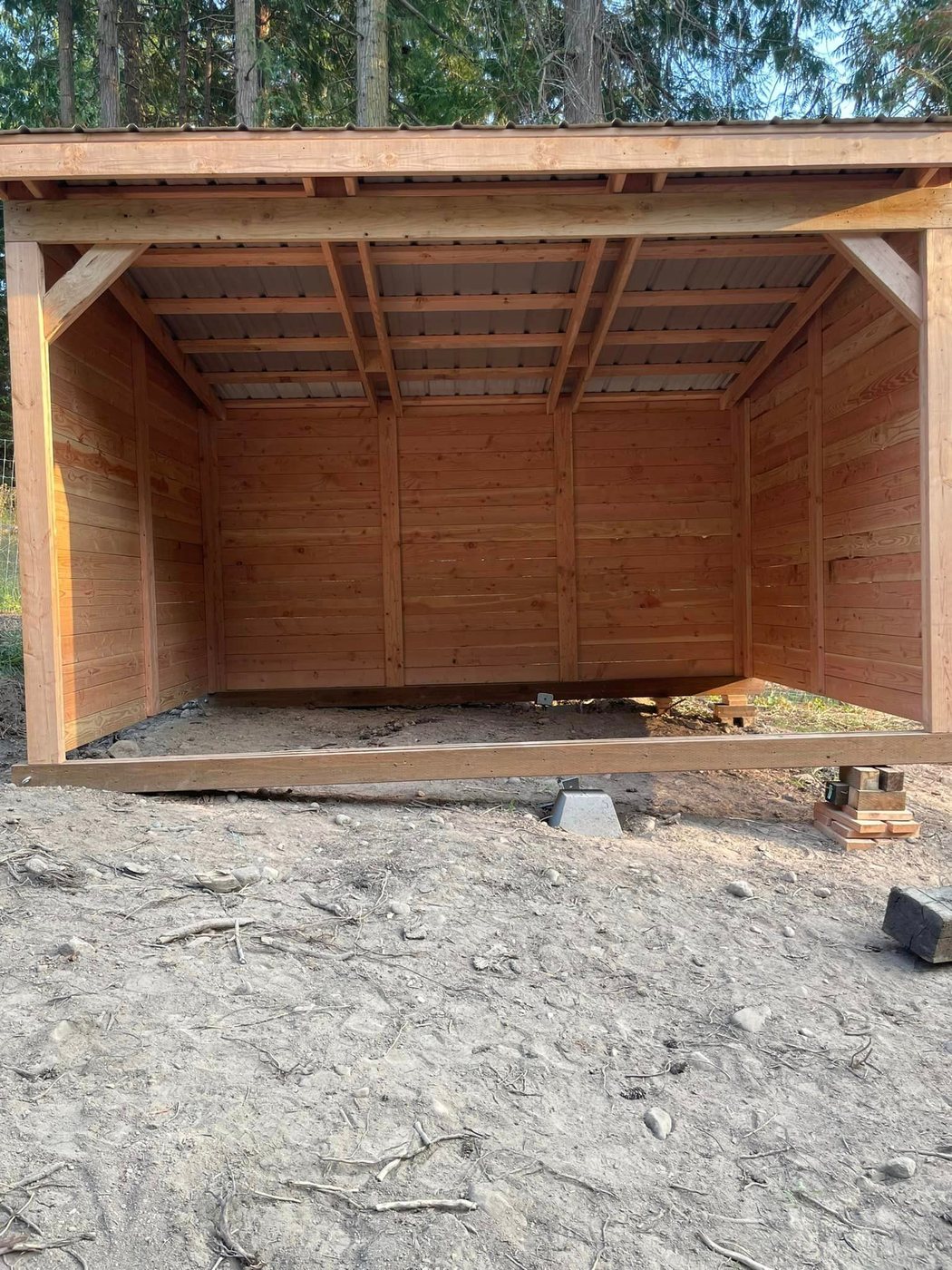 Livestock shelter built by Oats Equestrian Fencing
